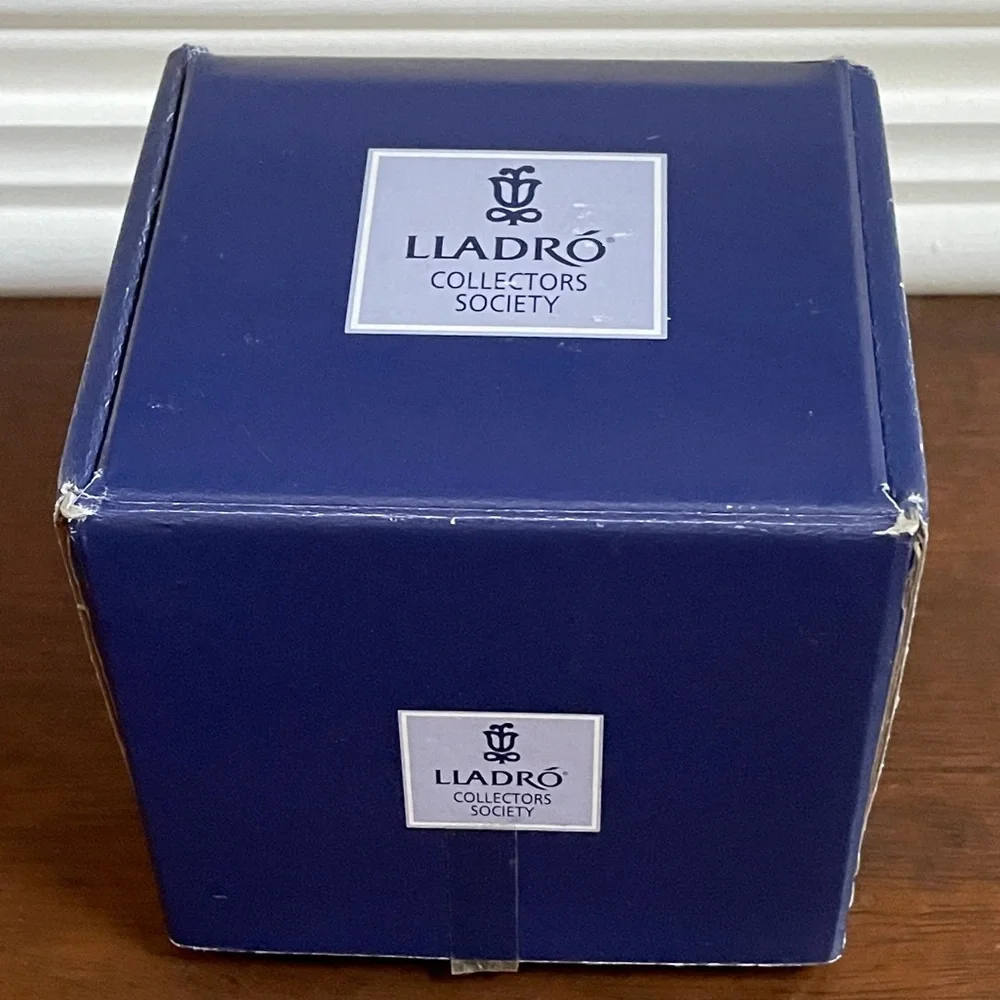 Lladro Collectors Society 1998 Member Gift Dolphins Swimming Cup Candle Holder - Picture 4 of 13